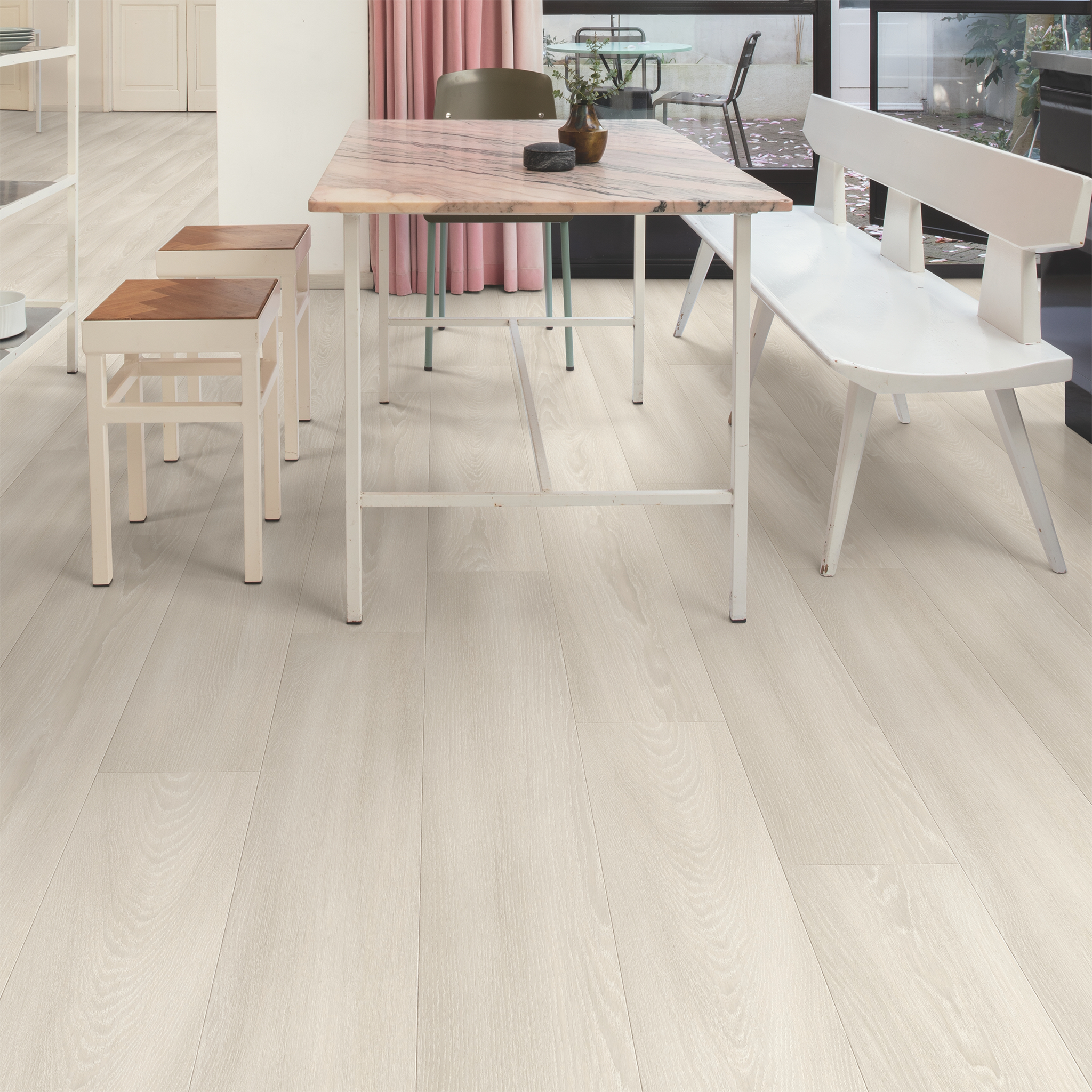 Capture - White Premium Oak SIG4757