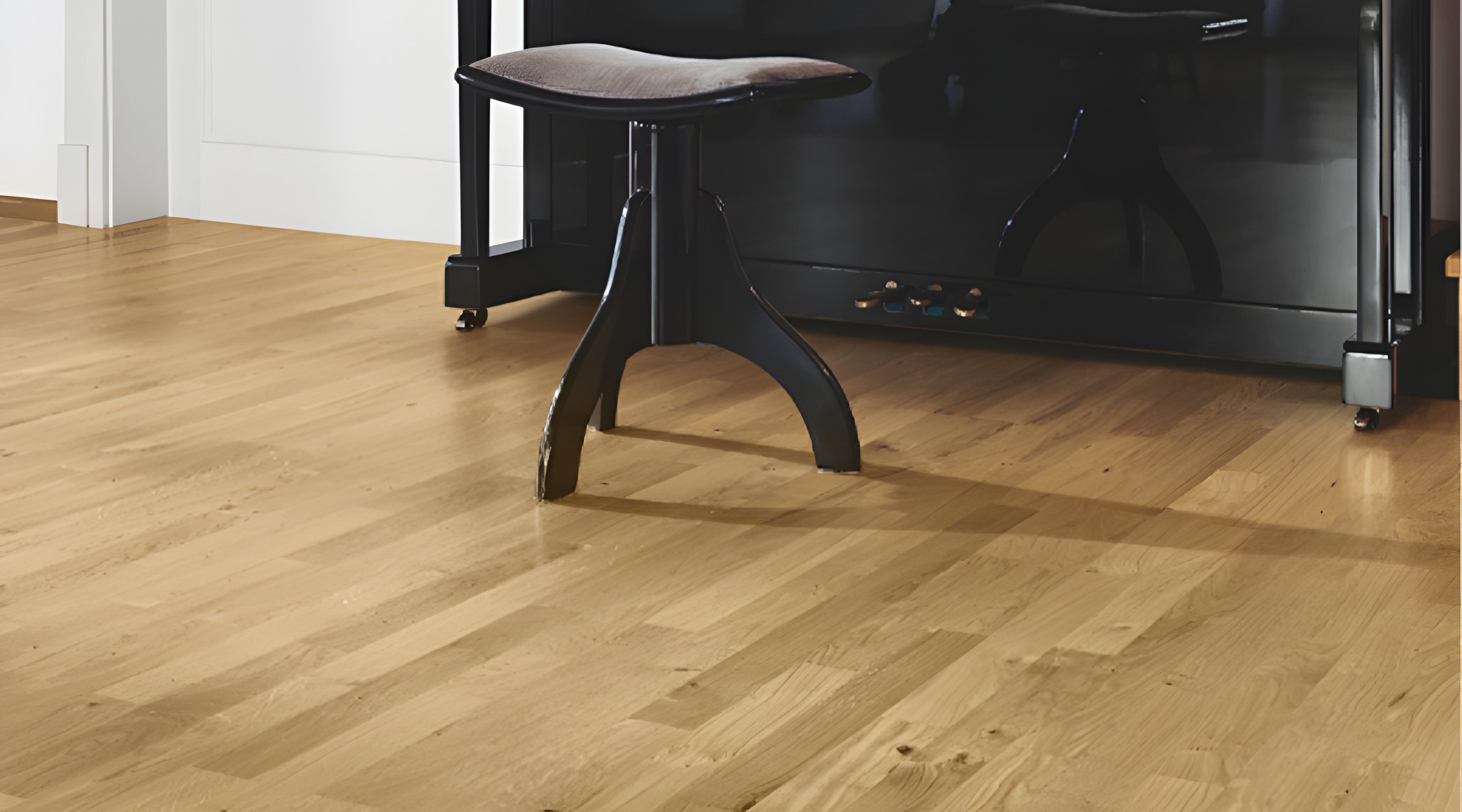 3 Strip Oak Lacquered Engineered Flooring
