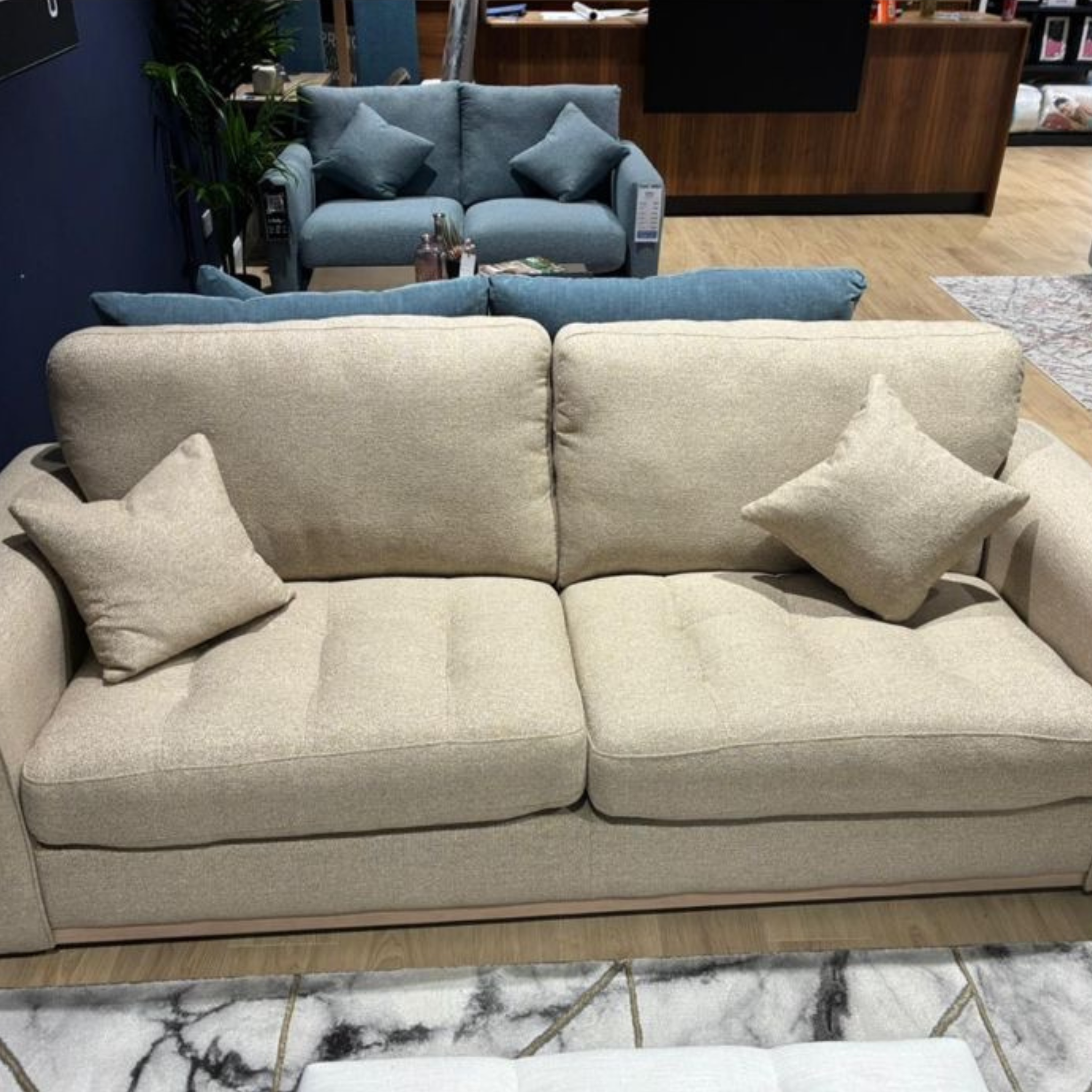 Benni 4 Seater
