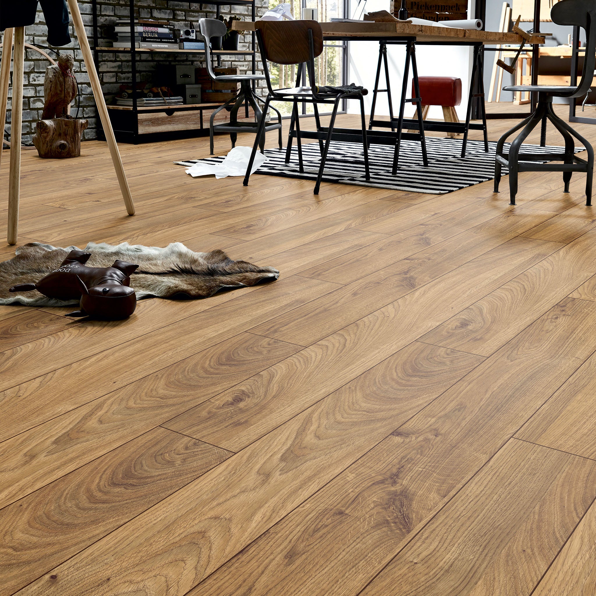 Mammut Long Plank Everest Oak Bronze Laminate Flooring AC5