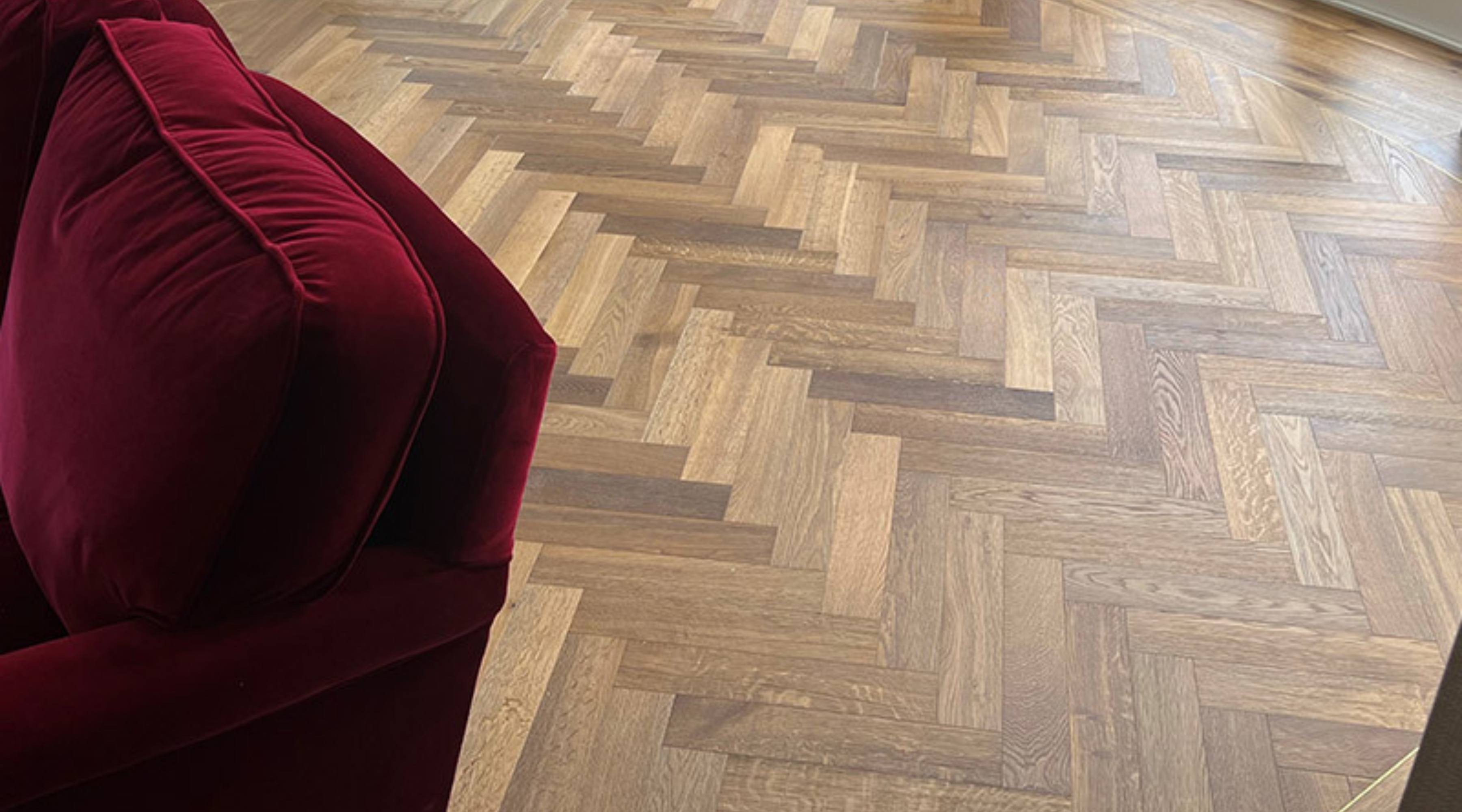 Signature Herringbone Oak 377