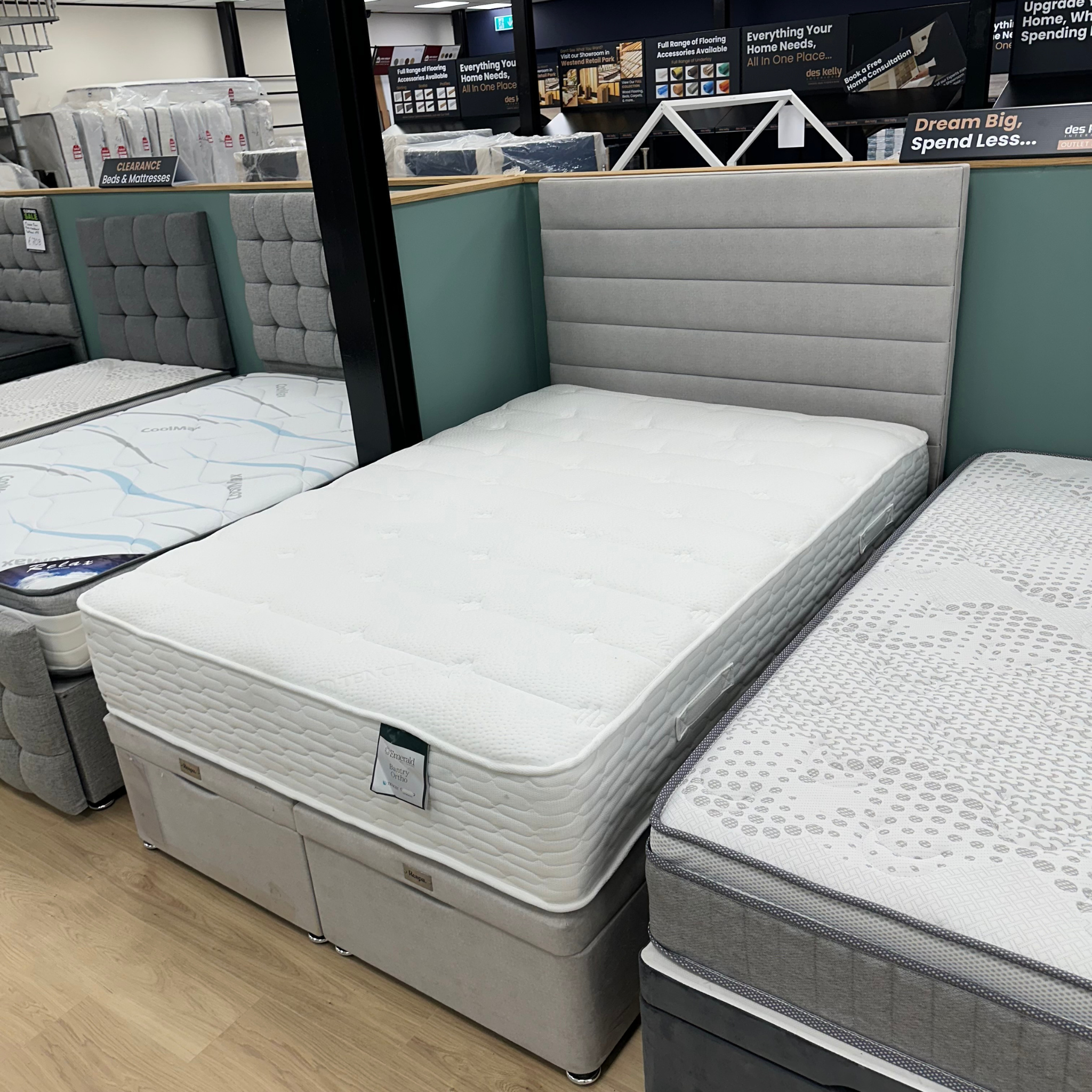 Graceland 4"6 Double Ottoman Bed Set