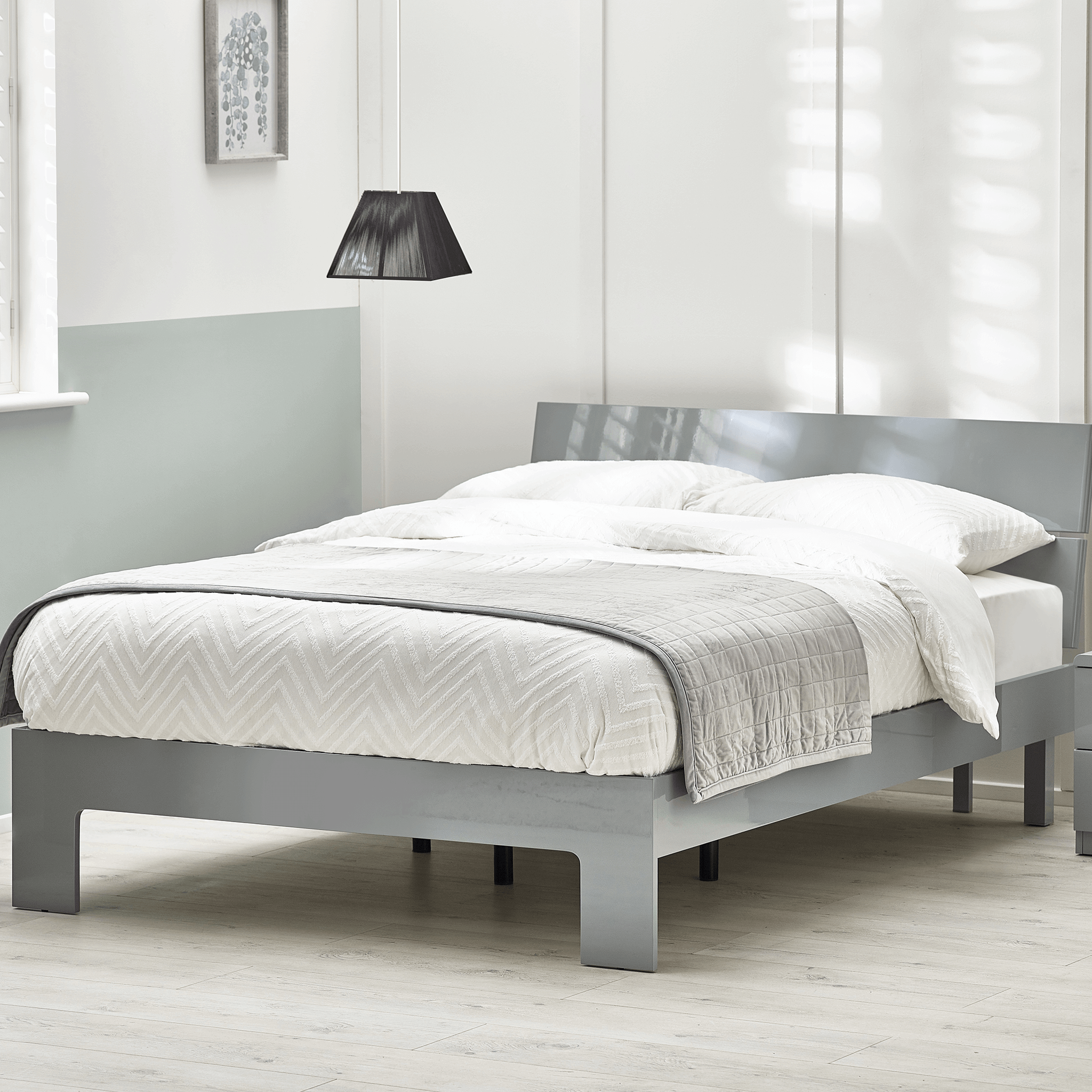 Deane Bedframe