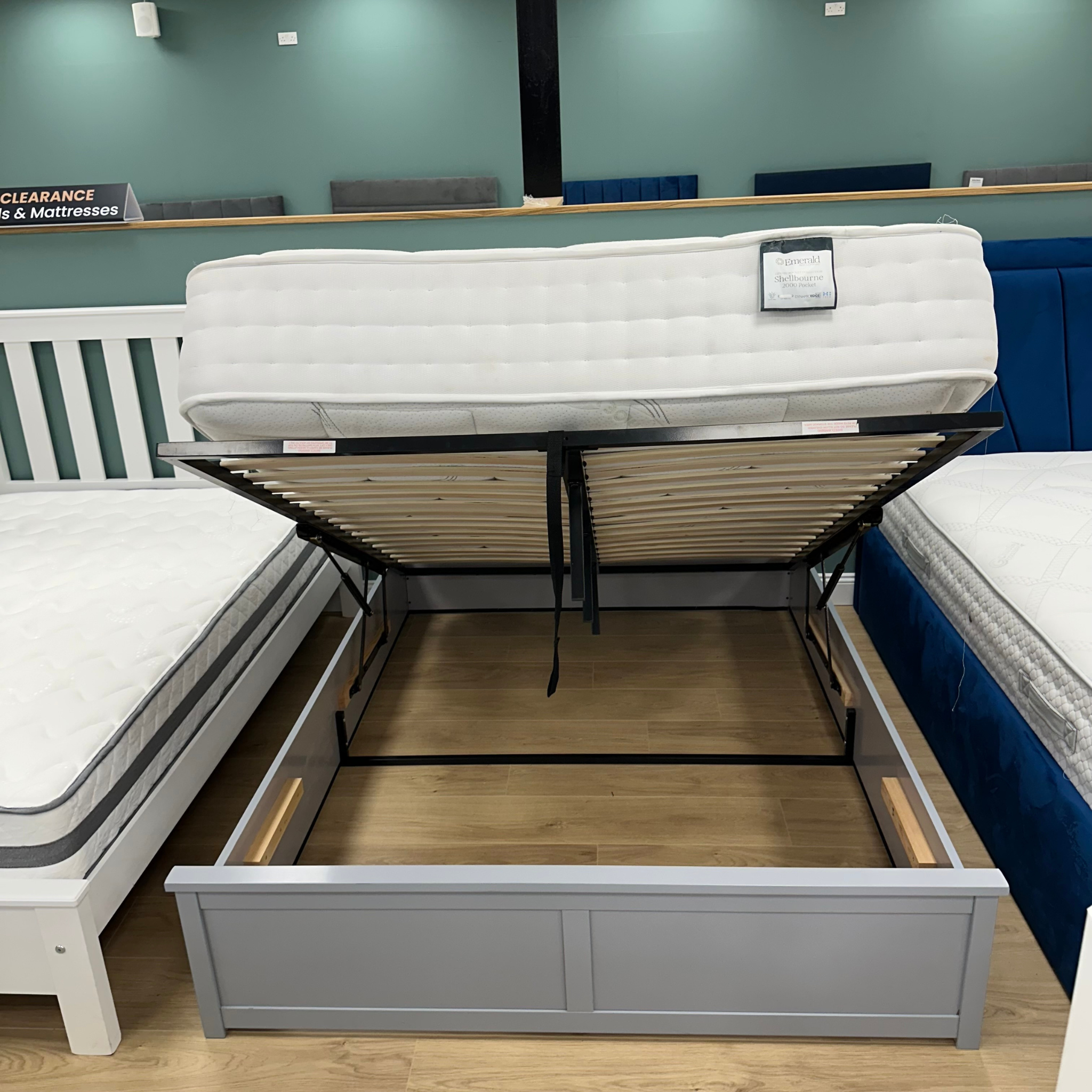 Tiffany 4"6 Ottoman Bed Set