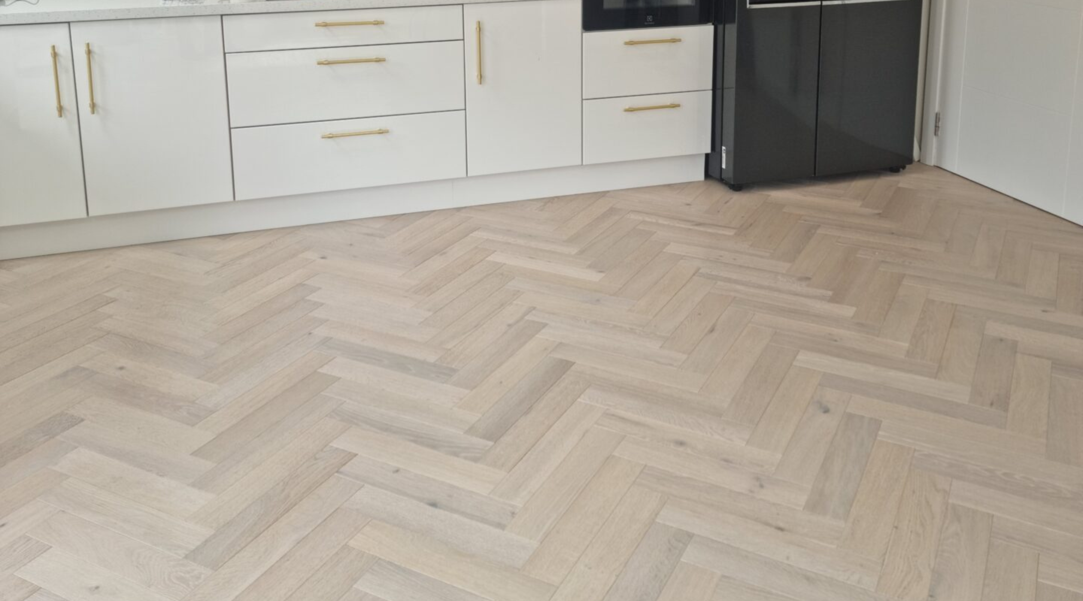 White Oak Engineered Herringbone 14mm